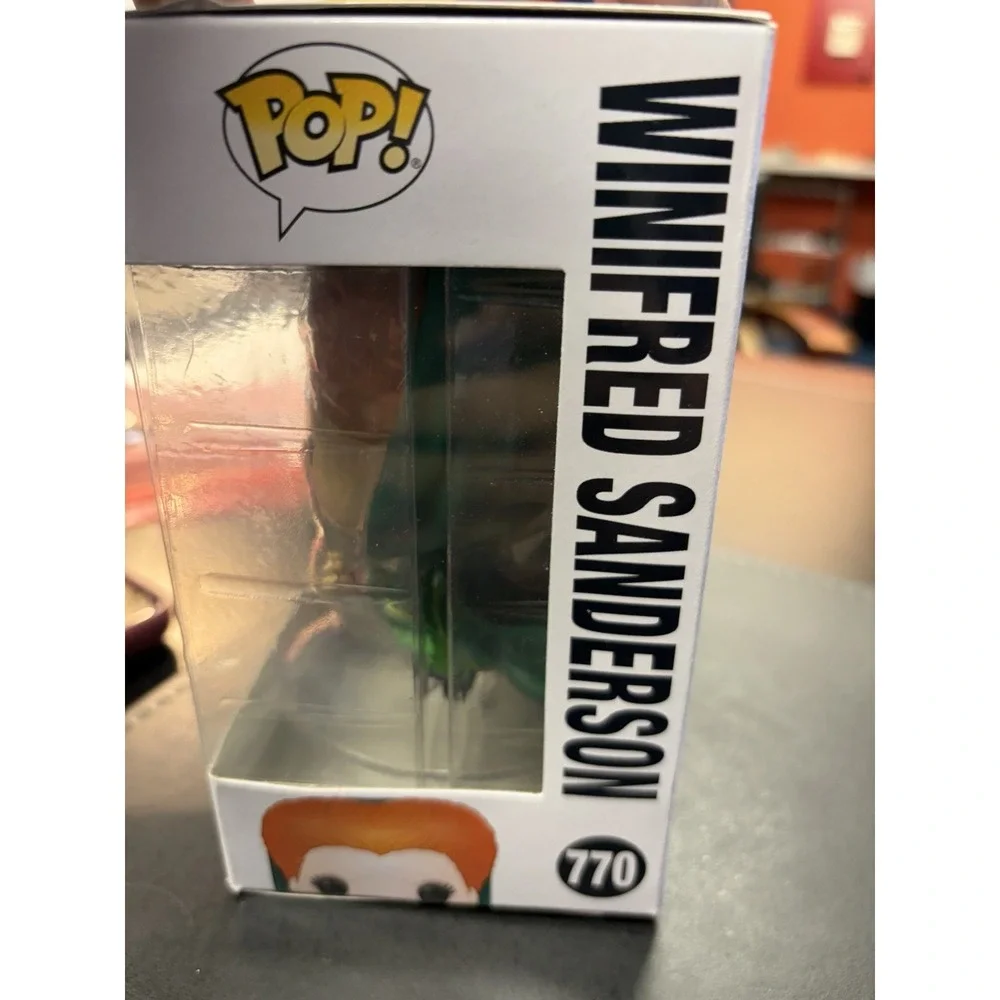 Hocus Pocus Funko Pop #770 Winifred Sanderson on Broom Vinyl Figure NIB Disney